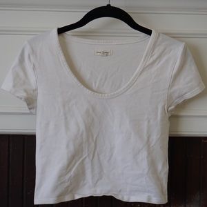 urban outfitters white cropped tee